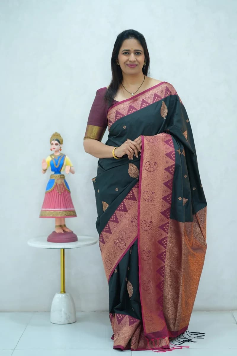 Semi Kanchi Silk dual tone green and blue saree with contrast magenta border